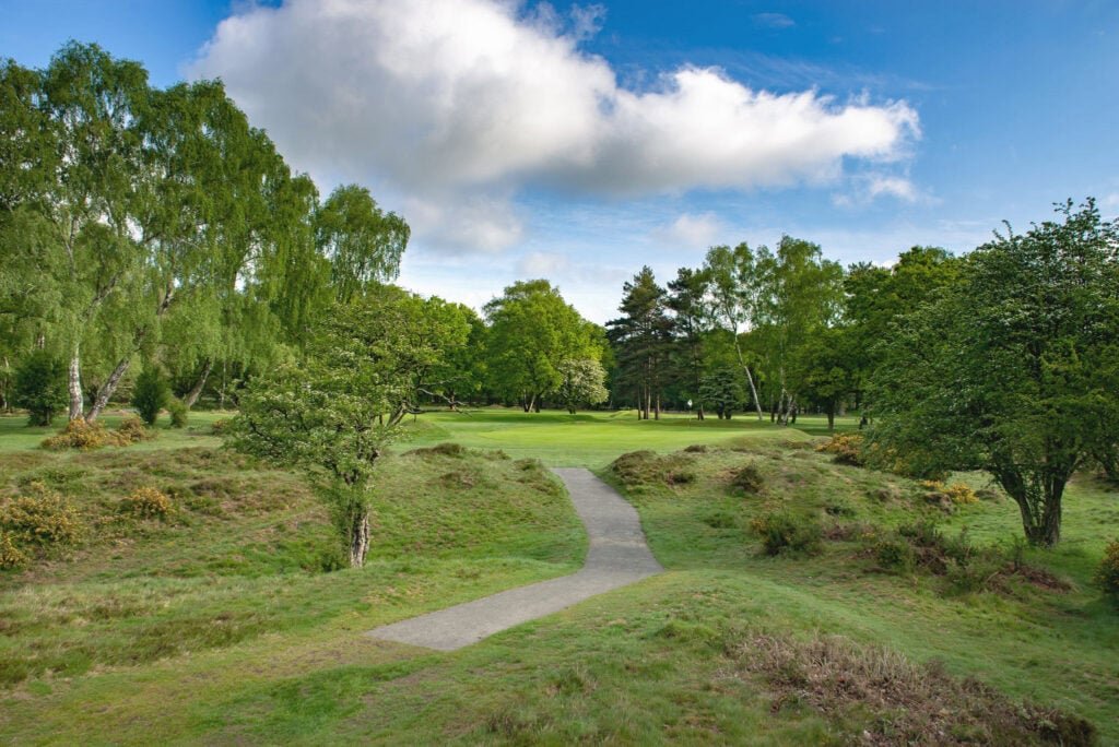 Who needs bunkers? These courses dont! – National Club Golfer | National Club Golfer A course can be a varied challenge without necessarily needing bunkers on it | Source: Andy Hiseman
